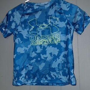 Boys Under armor short sleeve